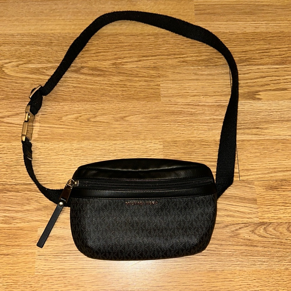 Michael Kors pouch/ fanny pack